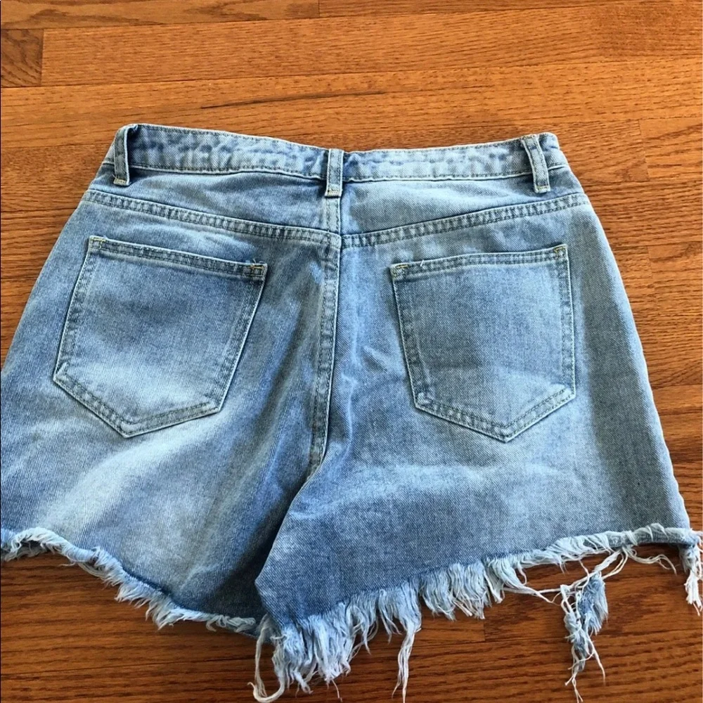 Pretty little thing distressed shorts (SOLD) - Picture 3 of 3